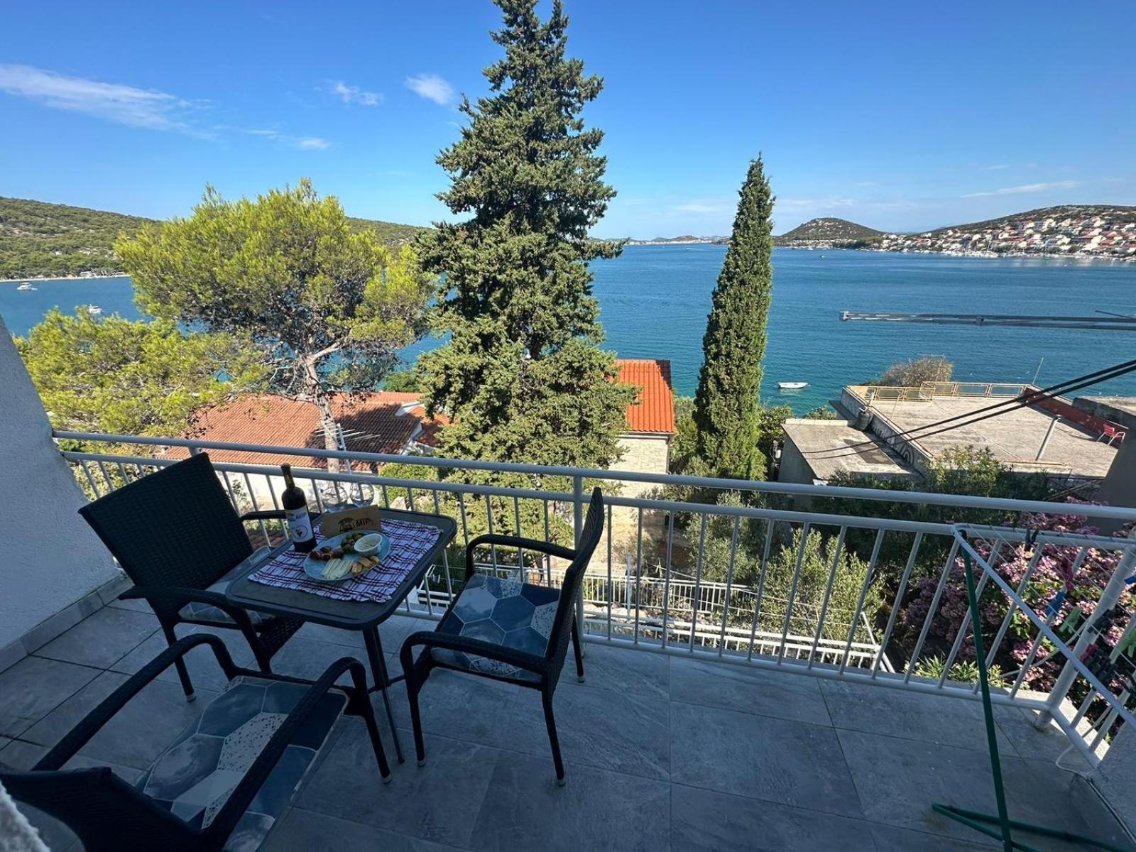 Apartment Mip Tisno Buitenkant foto