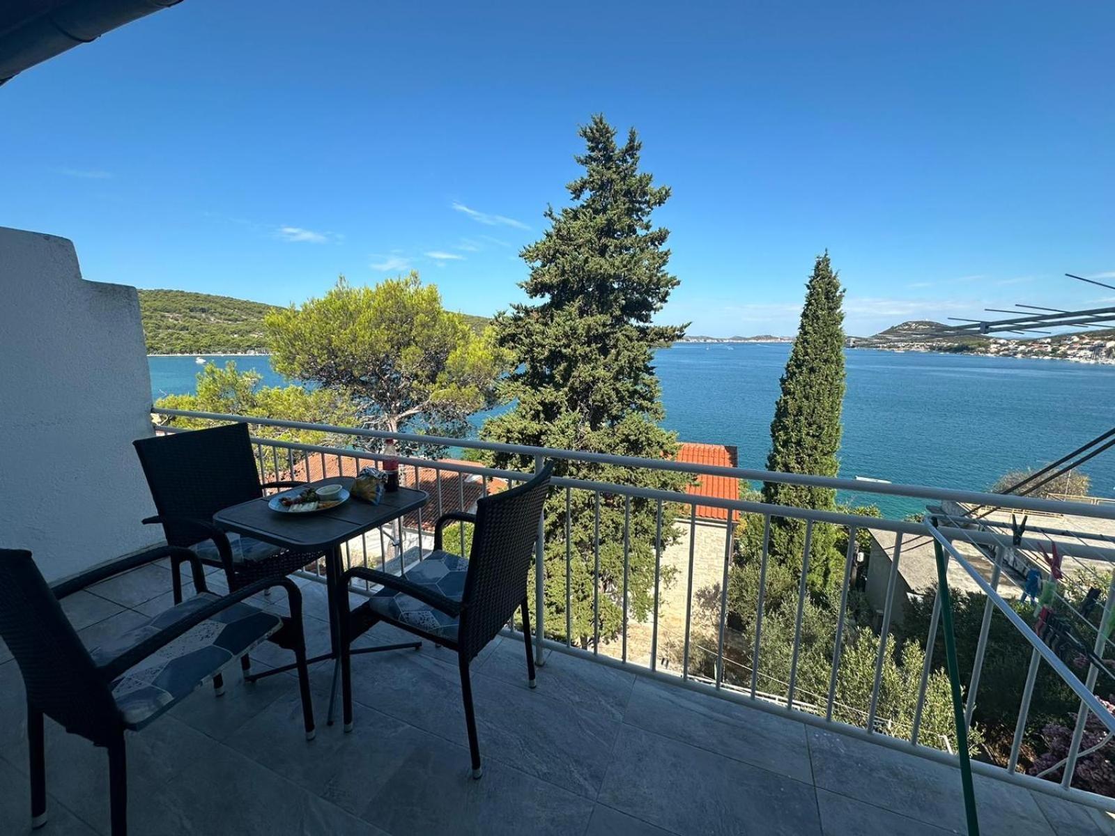 Apartment Mip Tisno Buitenkant foto