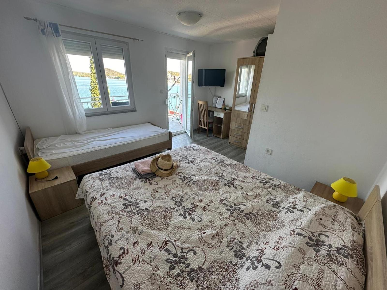 Apartment Mip Tisno Buitenkant foto
